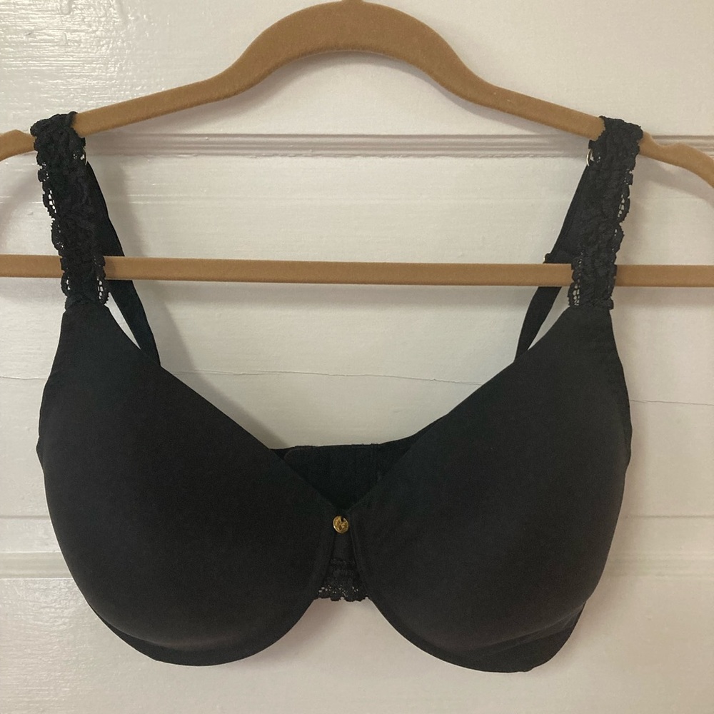 Natori Lace Trim Bra Size 32DDD in Excellent Condition